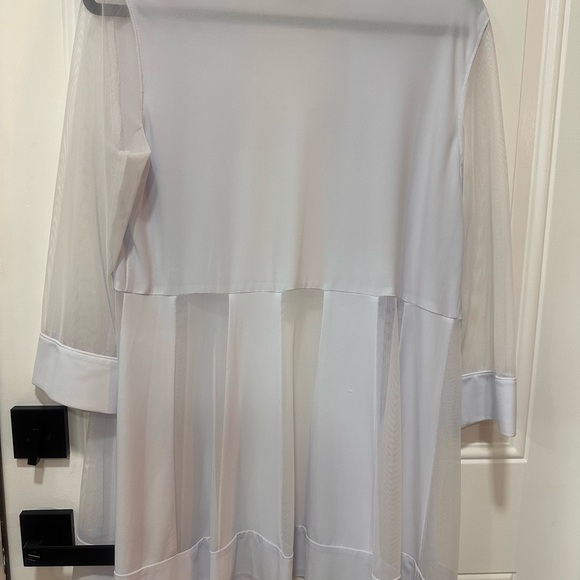R&M Richard’s 2 piece dress
White size 8 - Picture 8 of 8